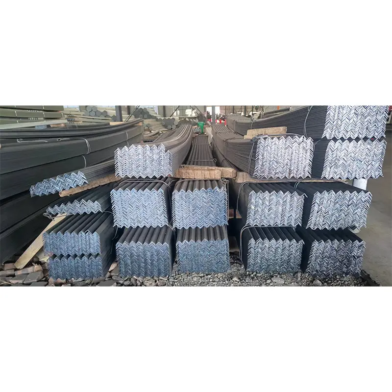 Juodo kampo plieno strypas