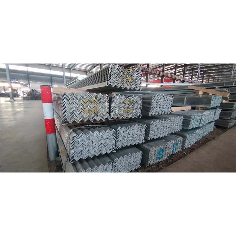 Cinkuoto kampinio plieno strypas